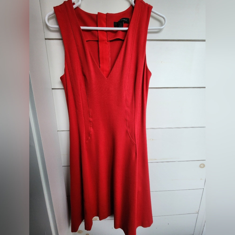 Banana Republic Size 4 Red Fit and Flare Dress